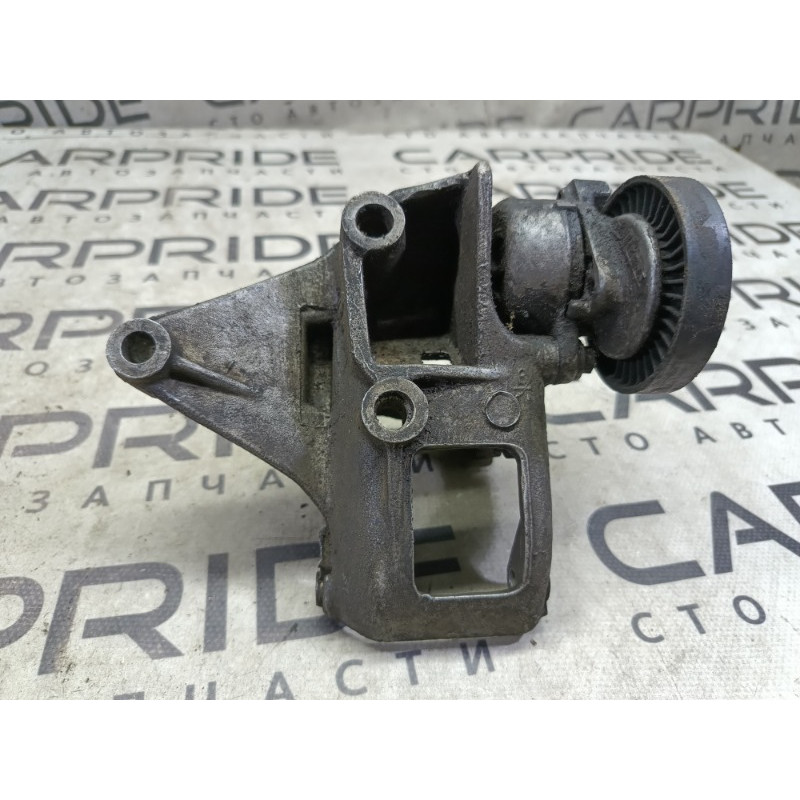 Кронштейн (двигатель и элементы) Land Rover Freelander L314 1.8B