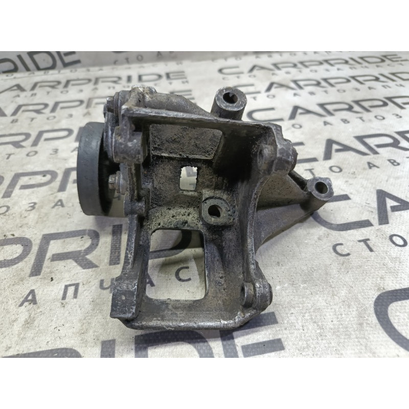 Кронштейн (двигатель и элементы) Land Rover Freelander L314 1.8B