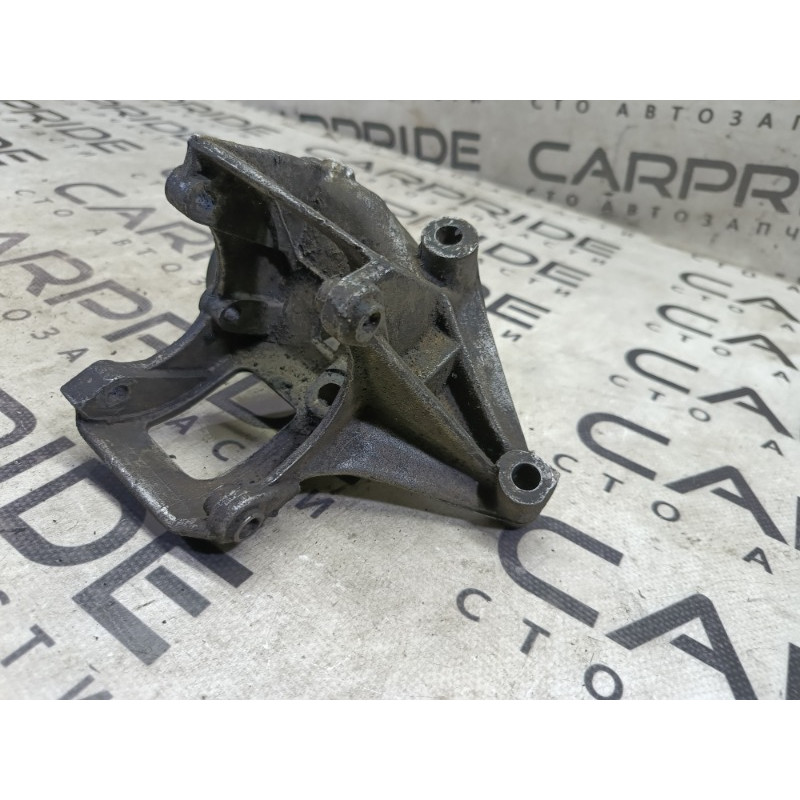 Кронштейн (двигатель и элементы) Land Rover Freelander L314 1.8B