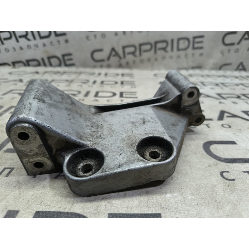 Кронштейн (двигатель и элементы) Land Rover Freelander L314 1.8B