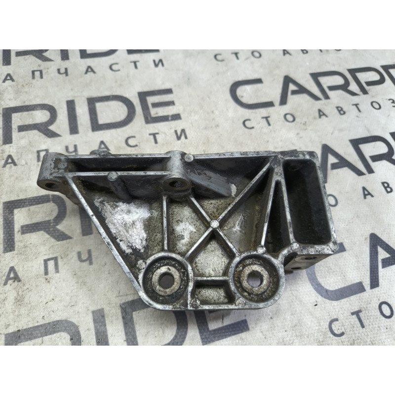 Кронштейн (двигатель и элементы) Land Rover Freelander L314 1.8B