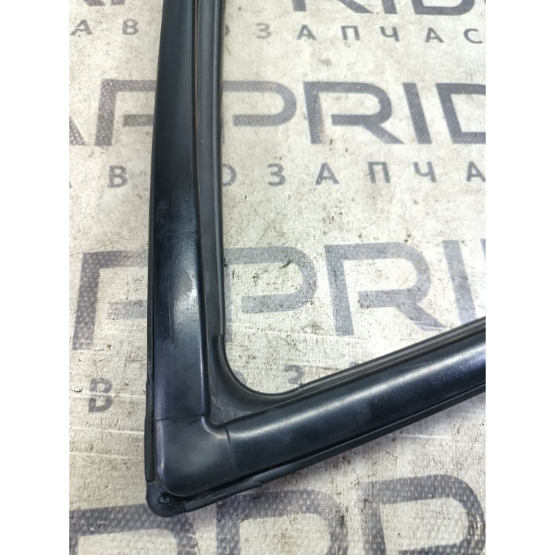 Ущільнювач скла дверей (кузов и элементы) Honda CRV RD7 2003 2.2 72275SCAE02