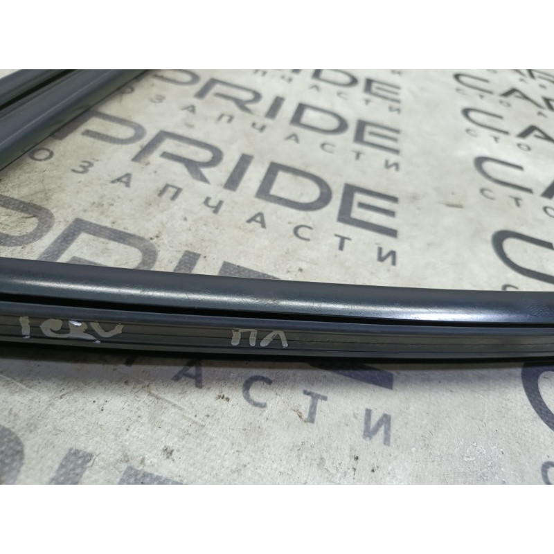 Ущільнювач скла дверей (кузов и элементы) Honda CRV RD7 2003 2.2 72275SCAE02