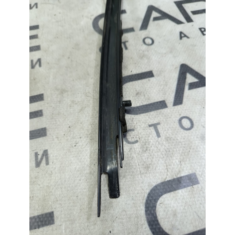 Направляюча скла дверей (кузов і елементи) Subaru Forester SH 2008 2.0 62240SC010