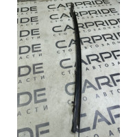 Направляющая стекла двери