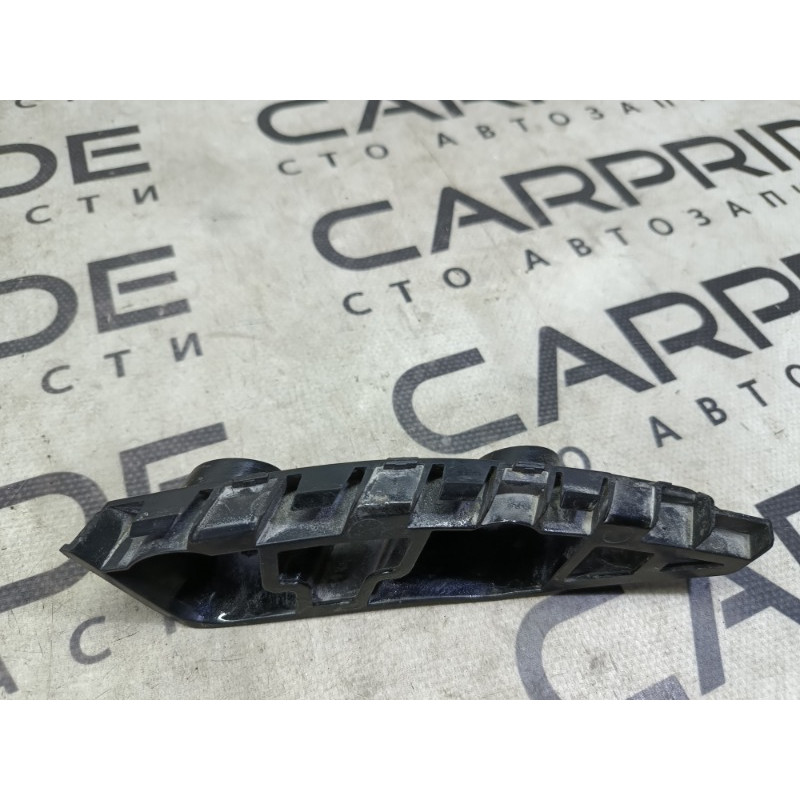 Крепление бампера (кузов и элементы) Volkswagen Jetta A6 5c6807184a