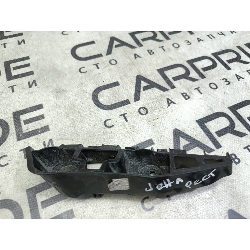 Крепление бампера (кузов и элементы) Volkswagen Jetta A6 5c6807184a