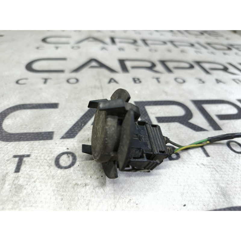 Термовыключатель форсунок с обогревом (электрика) BMW 3-series E36 61318357632