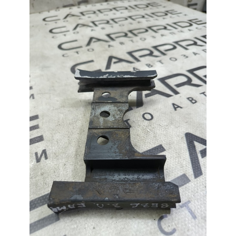 Кріплення бампера (кузов і елементи) BMW 3-series E36 1996 2.0 51121960698