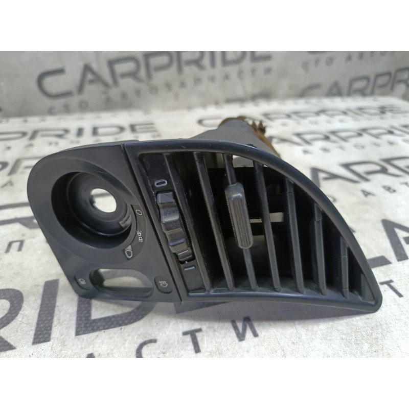 Дефлектор воздуховода (салон) BMW 3-series E36 1996 2.0 64221387061