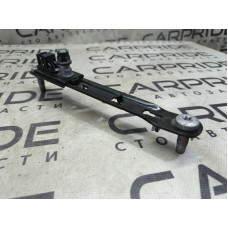 Кронштейн ремня безопасности