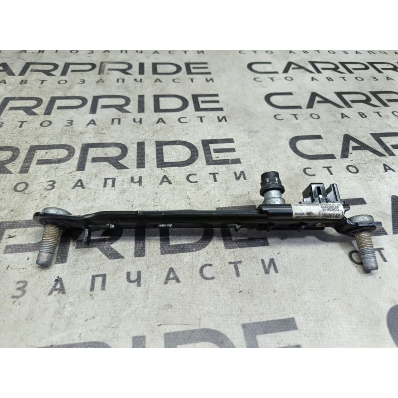 Кронштейн ремня безопасности (салон) Jeep Cherokee Trailhawk 2014 2.4 68102 536AA