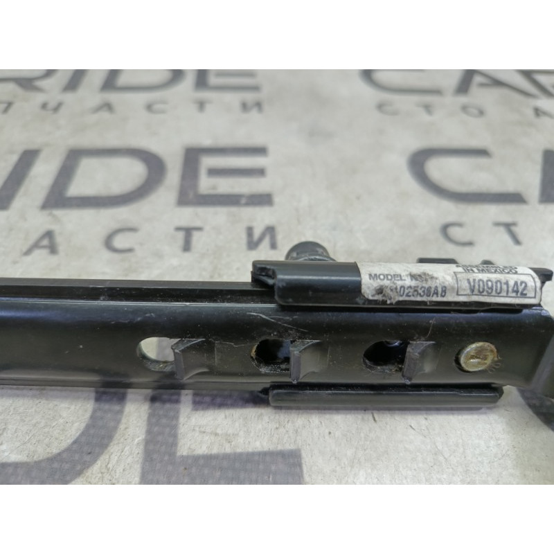 Кронштейн ремня безопасности (салон) Jeep Cherokee Trailhawk 2014 2.4 68102 536AA