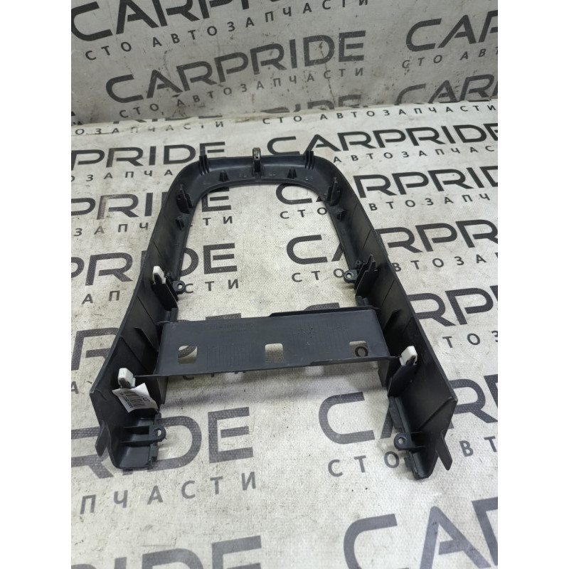 Накладка центральной консоли (салон) Hyundai Santa Fe CM 2009 2.2 CRDI 846512b700