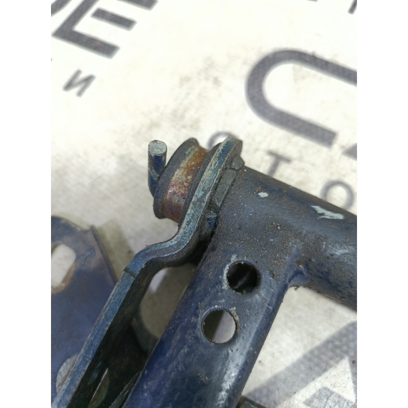 Петля капота (кузов и элементы) BMW 3-series E30 41611906239