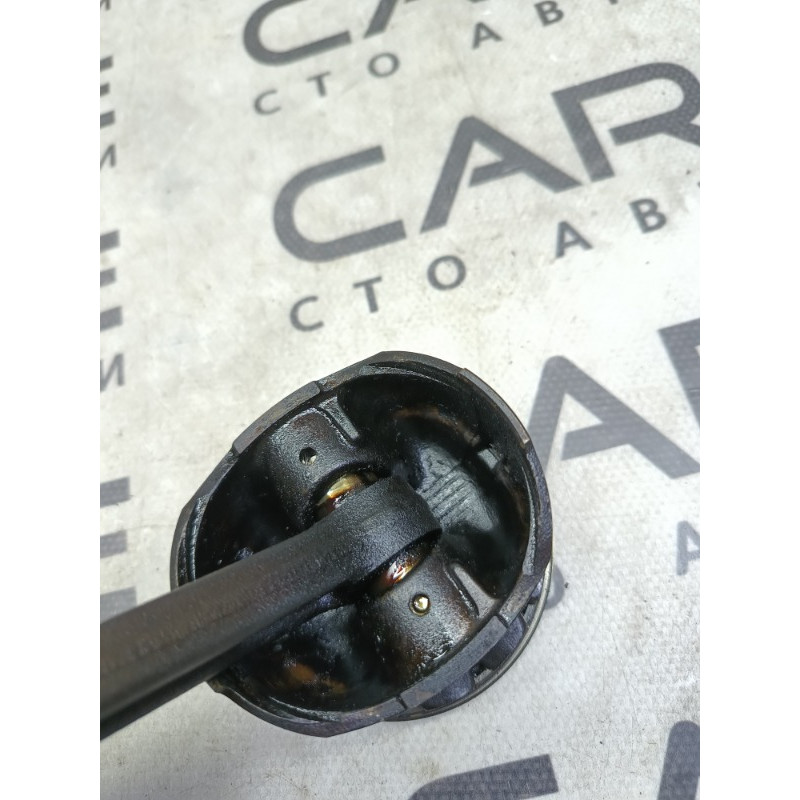 Поршень (двигатель и элементы) Ford Transit Connect 1 2005 1.8L