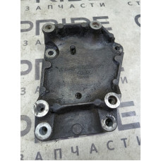 Кронштейн двигателя