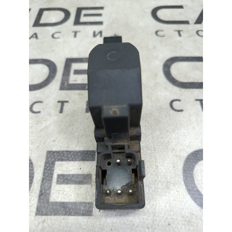 Привод замка багажника (электрика) BMW 7-series E32 51261378396