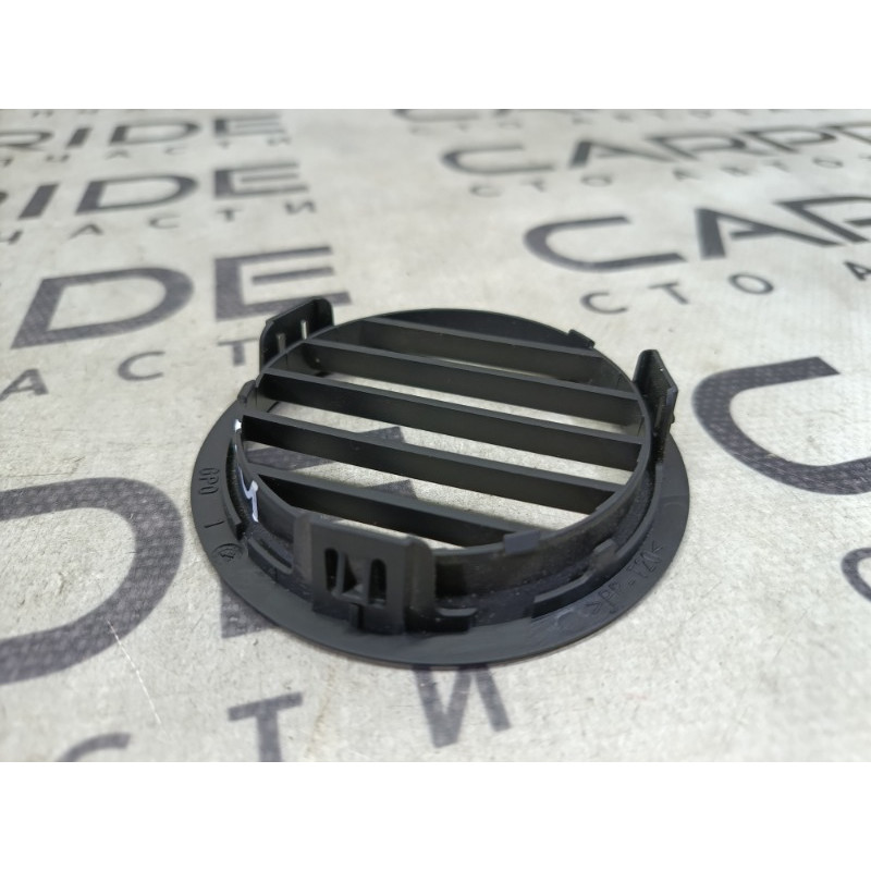 Дефлектор воздуховода (салон) Volkswagen Touareg 7L 2004 3.2 7l6819103