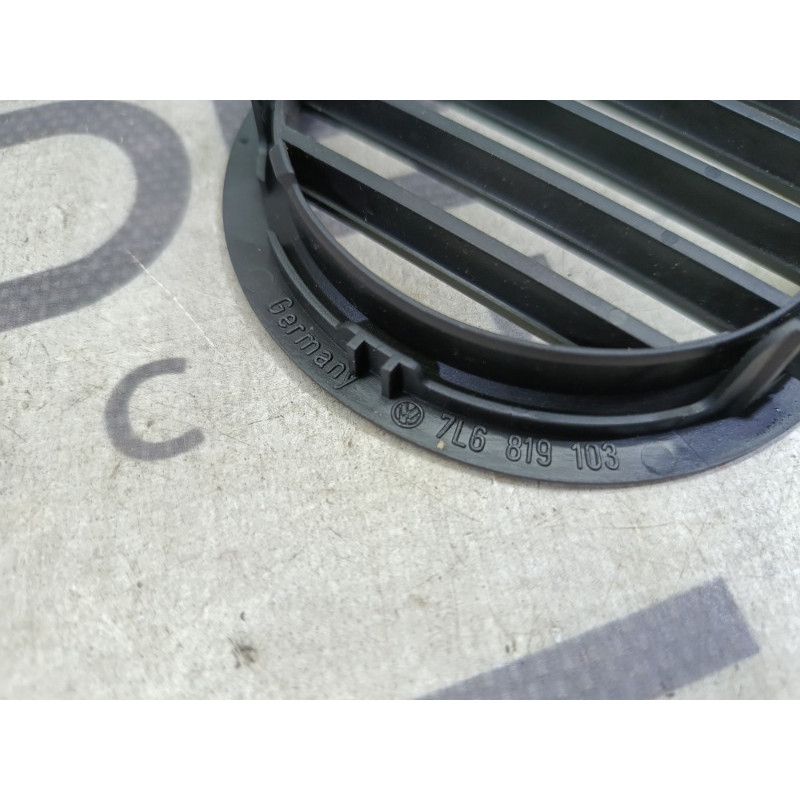 Дефлектор воздуховода (салон) Volkswagen Touareg 7L 2004 3.2 7l6819103