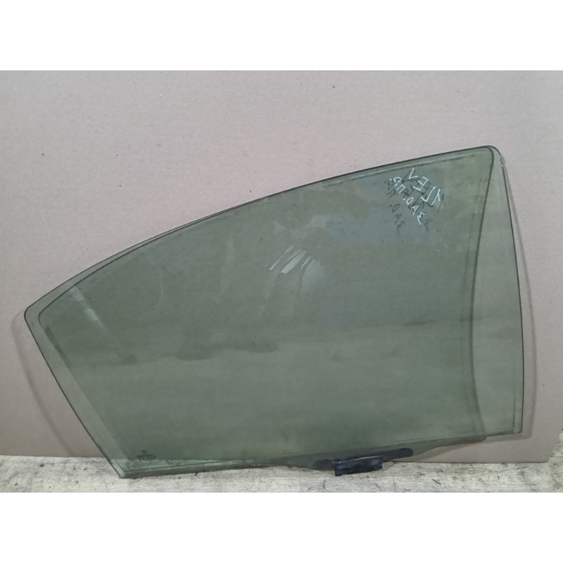 Стекло (кузов и элементы) PEUGEOT 607 1 2002 3.0i V6 9204H4