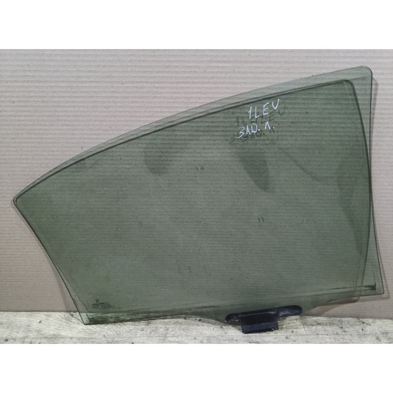 Стекло (кузов и элементы) PEUGEOT 607 1 2002 3.0i V6 9203FF