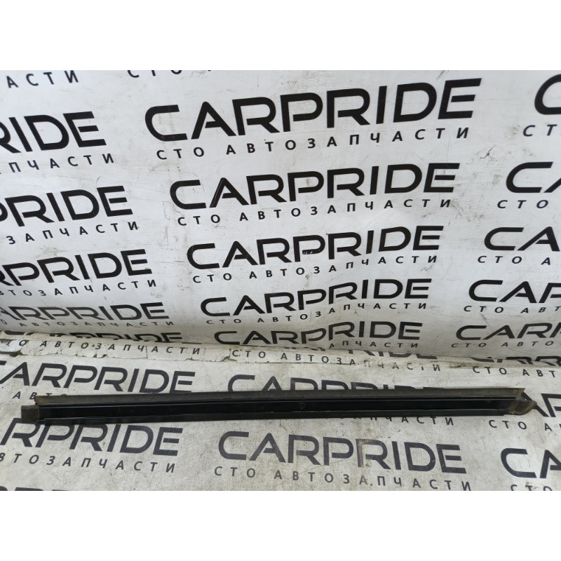 Молдинг стекла внутренний (наружные элементы кузова) Ford Explorer MK5