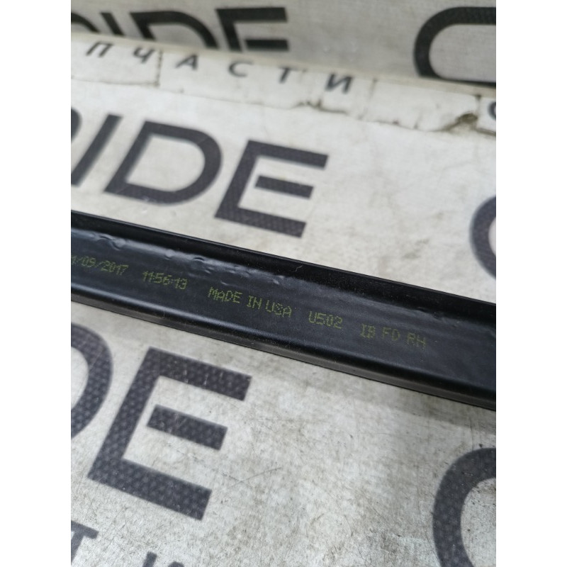 Молдинг стекла внутренний (наружные элементы кузова) Ford Explorer MK5