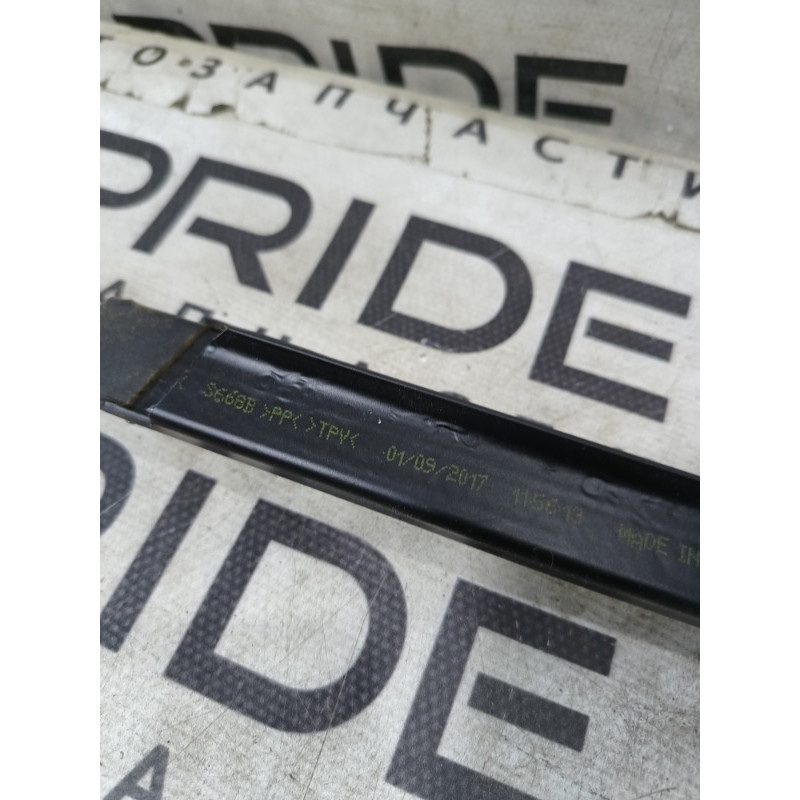 Молдинг стекла внутренний (наружные элементы кузова) Ford Explorer MK5