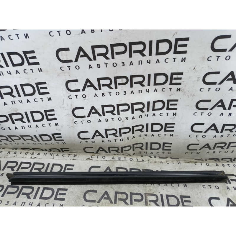Молдинг стекла внутренний (наружные элементы кузова) Ford Explorer MK5