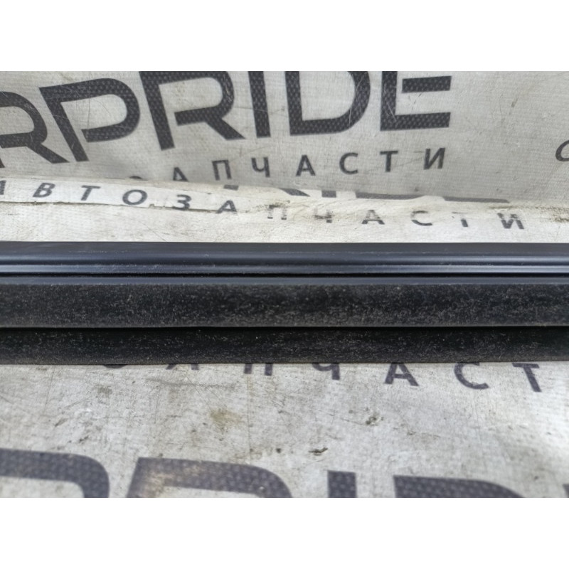 Молдинг стекла внутренний (наружные элементы кузова) Ford Explorer MK5