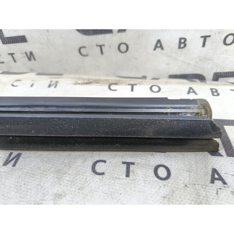 Молдинг стекла внутренний (наружные элементы кузова) Ford Explorer MK5