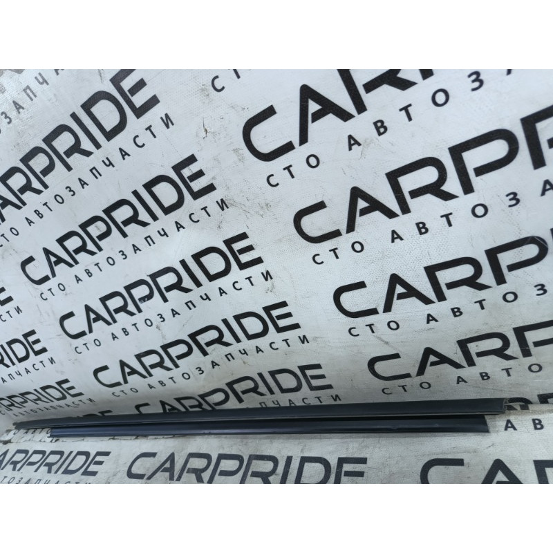 Молдинг стекла (кузов и элементы) Ford Explorer MK5 bb537821452