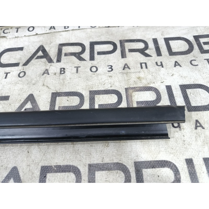 Молдинг стекла (кузов и элементы) Ford Explorer MK5 bb537821452