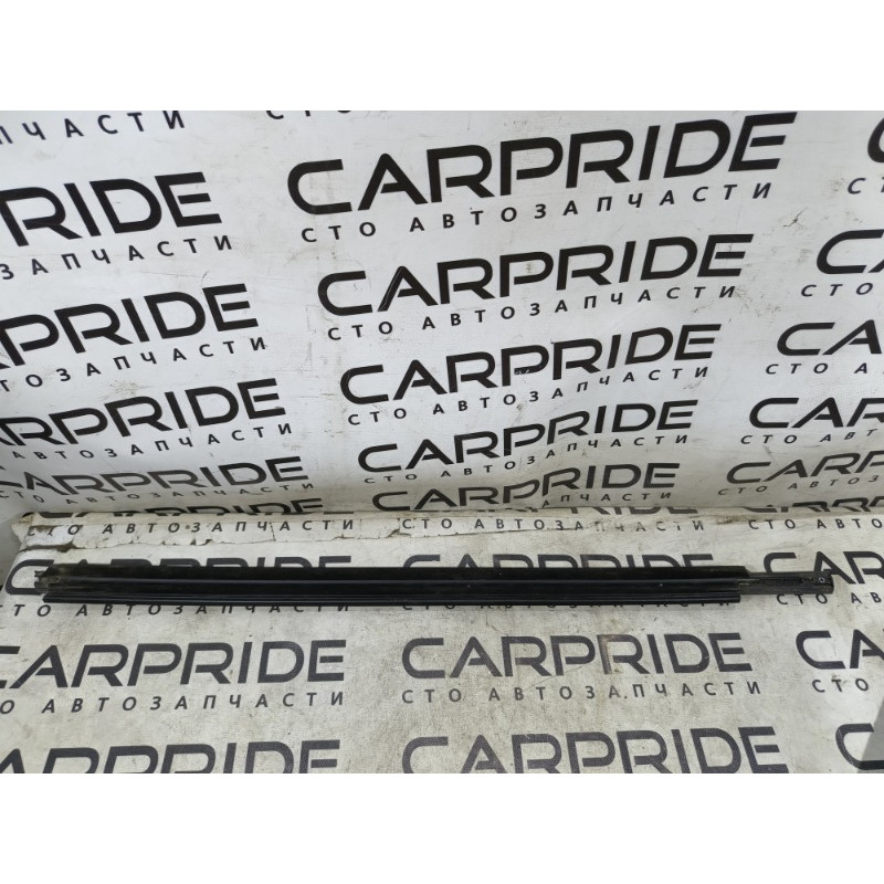 Молдинг стекла (кузов и элементы) Ford Explorer MK5 bb537821452