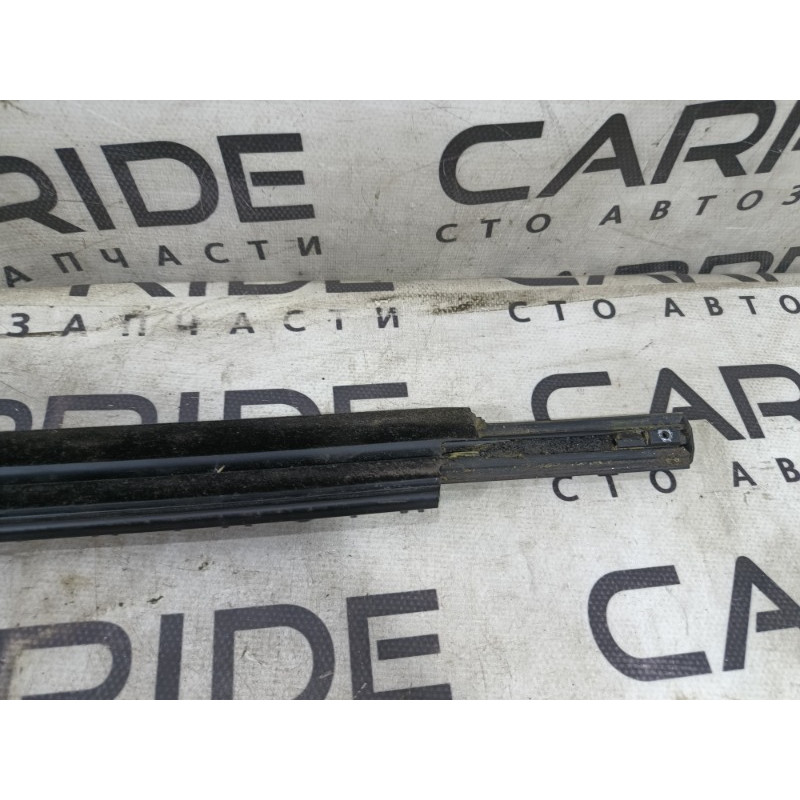 Молдинг стекла (кузов и элементы) Ford Explorer MK5 bb537821452