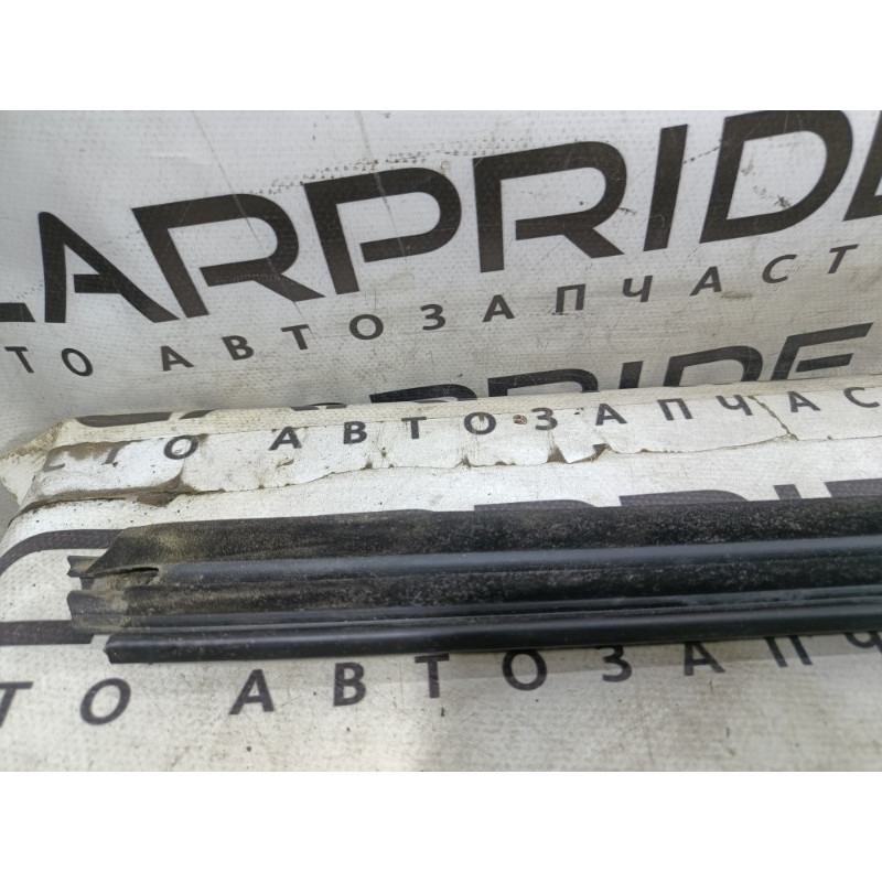 Молдинг стекла (кузов и элементы) Ford Explorer MK5 bb537821452