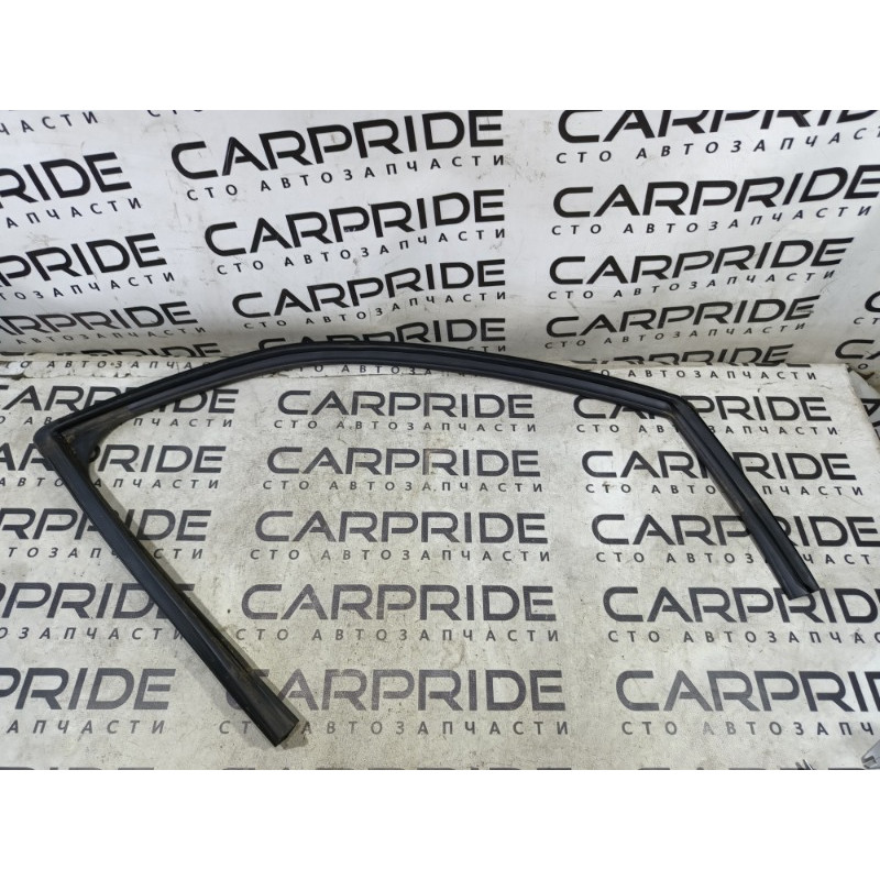 Уплотнитель стекла двери (кузов и элементы) Ford Explorer MK5