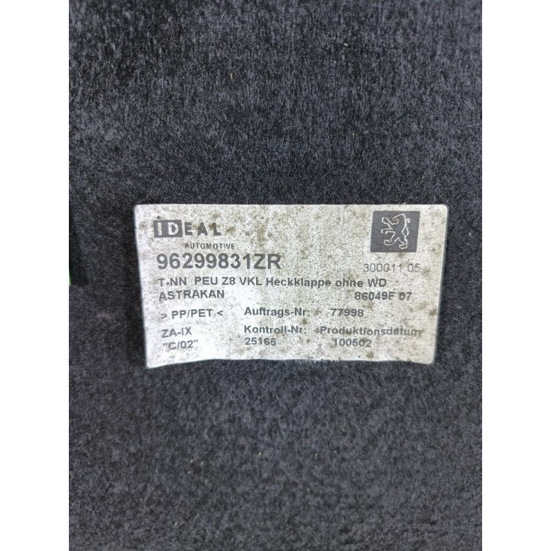 Обшивка крышки багажника (салон) PEUGEOT 607 1 2002 3.0i V6 8748P5
