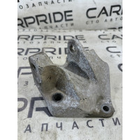 Кронштейн двигателя