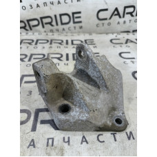 Кронштейн двигателя