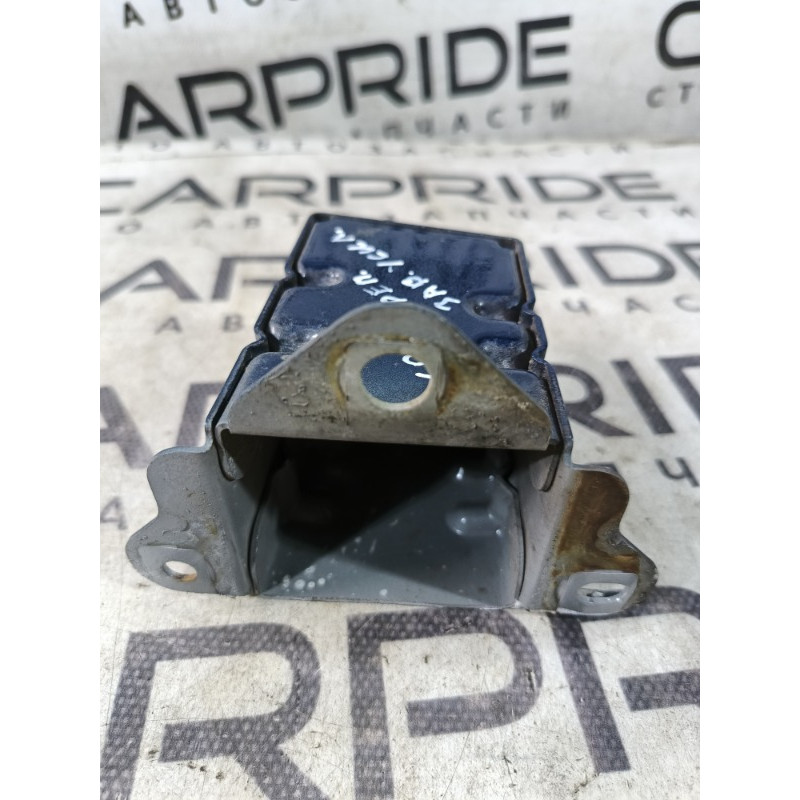 Кронштейн усилителя бампера (стекла и зеркала) RENAULT Koleos HY 2008 2.0 852105522R