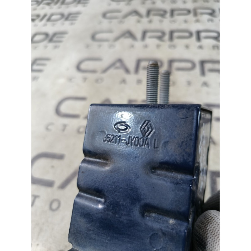 Кронштейн усилителя бампера (стекла и зеркала) RENAULT Koleos HY 2008 2.0 852110885R