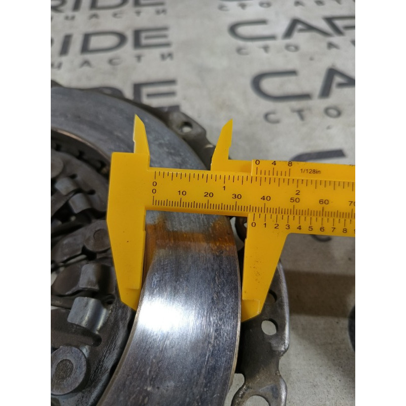 Корзина сцепления (трансмиссия) RENAULT Koleos HY 2008 2.0 8200501027