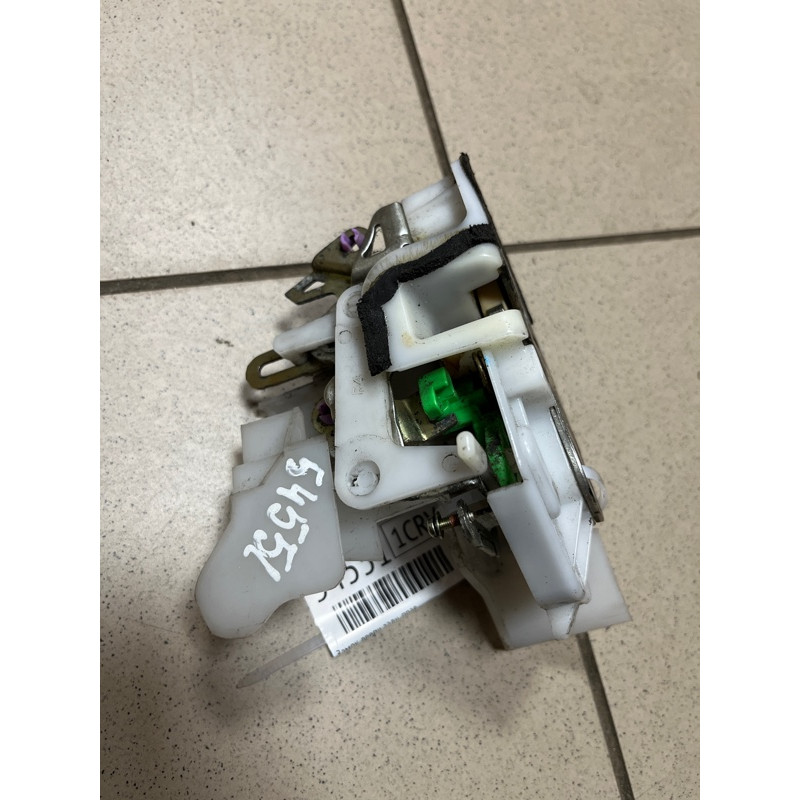 Замок двери (кузов и элементы) Honda CRV RD7 2003 2.2 72612S9AG01