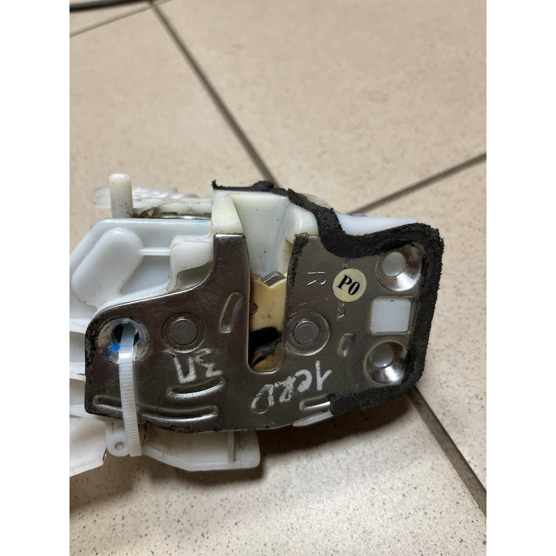 Замок двери (кузов и элементы) Honda CRV RD7 2003 2.2 72612S9AG01