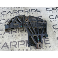 Кронштейн двигателя