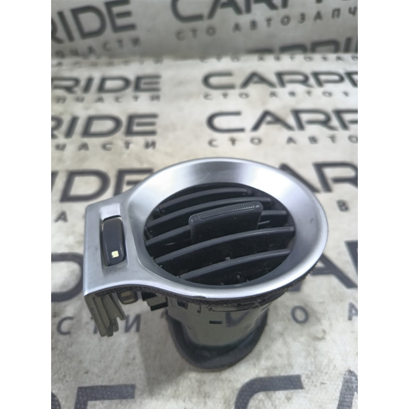 Дефлектор воздуховода (салон) RENAULT Koleos HY 2008 2.0 68761jy00a