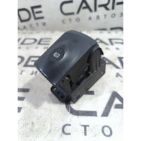 Кнопка стояночного тормоза