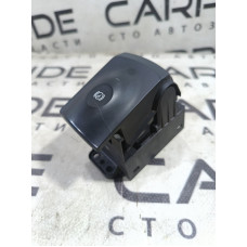 Кнопка стояночного тормоза